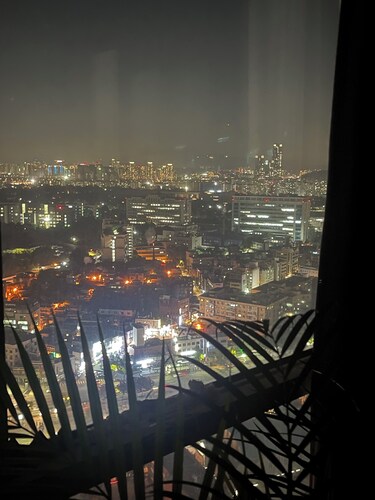 Connected to the subway, fantastic view in a heart of enchanting Seoul