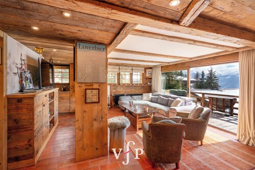 Bright renovated half-chalet – Brunet district, VerbierThis charming renovated half-chalet, located