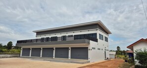 Exterior - Harary Family apartments (Sawang Daen Din)