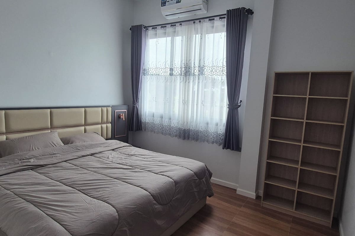 Apartamento Confort, balcón, vistas a la ciudad | Minibar, escritorio, espacio para trabajar con un portátil