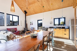 Interior - The Black Barn - Karitane Beach (Karitane)