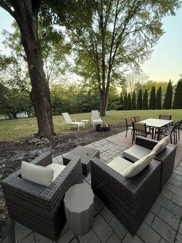 4-bedroom house in welcoming State College close to town and Beaver Stadium