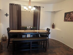 Dining - Spacious 3-Bed 2 bath house, horse amenities, pool and spa (Wittmann)