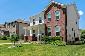 Exterior - Modern Home W/garage Near SLU JZ Vacation Rentals (St. Louis)