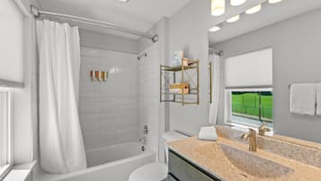 House, Multiple Beds, Kitchen, City View (3229 Modern Home w/Garage Near SLU) | Bathroom