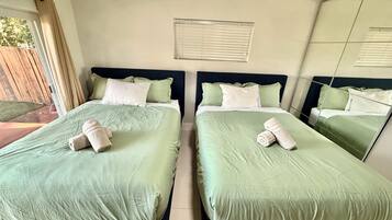 Iron/ironing board, WiFi, bed sheets