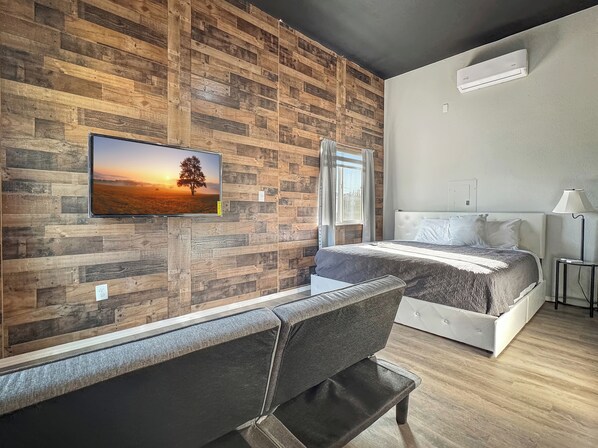 1 slaapkamer, een strijkplank/strijkijzer, wifi, beddengoed