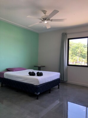 3 bedrooms, free WiFi, bed sheets