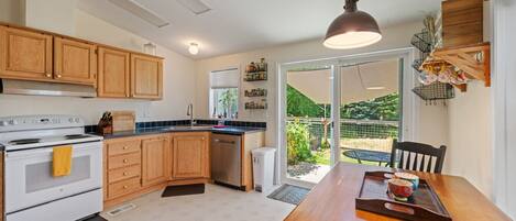 Refrigerador, horno, parrilla de estufa y lavavajillas