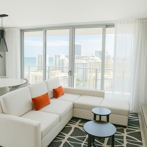 Smart TV - Miami Escape, 16th Floor – Near Hollywood Beach (Hollywood)
