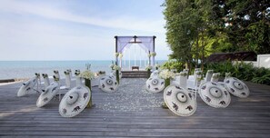 منطقة خارجية لإقامة الولائم والاحتفالات