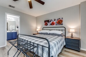 3 bedrooms, iron/ironing board, WiFi, bed sheets