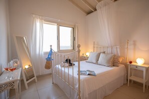 4 bedrooms, iron/ironing board, Internet, bed sheets