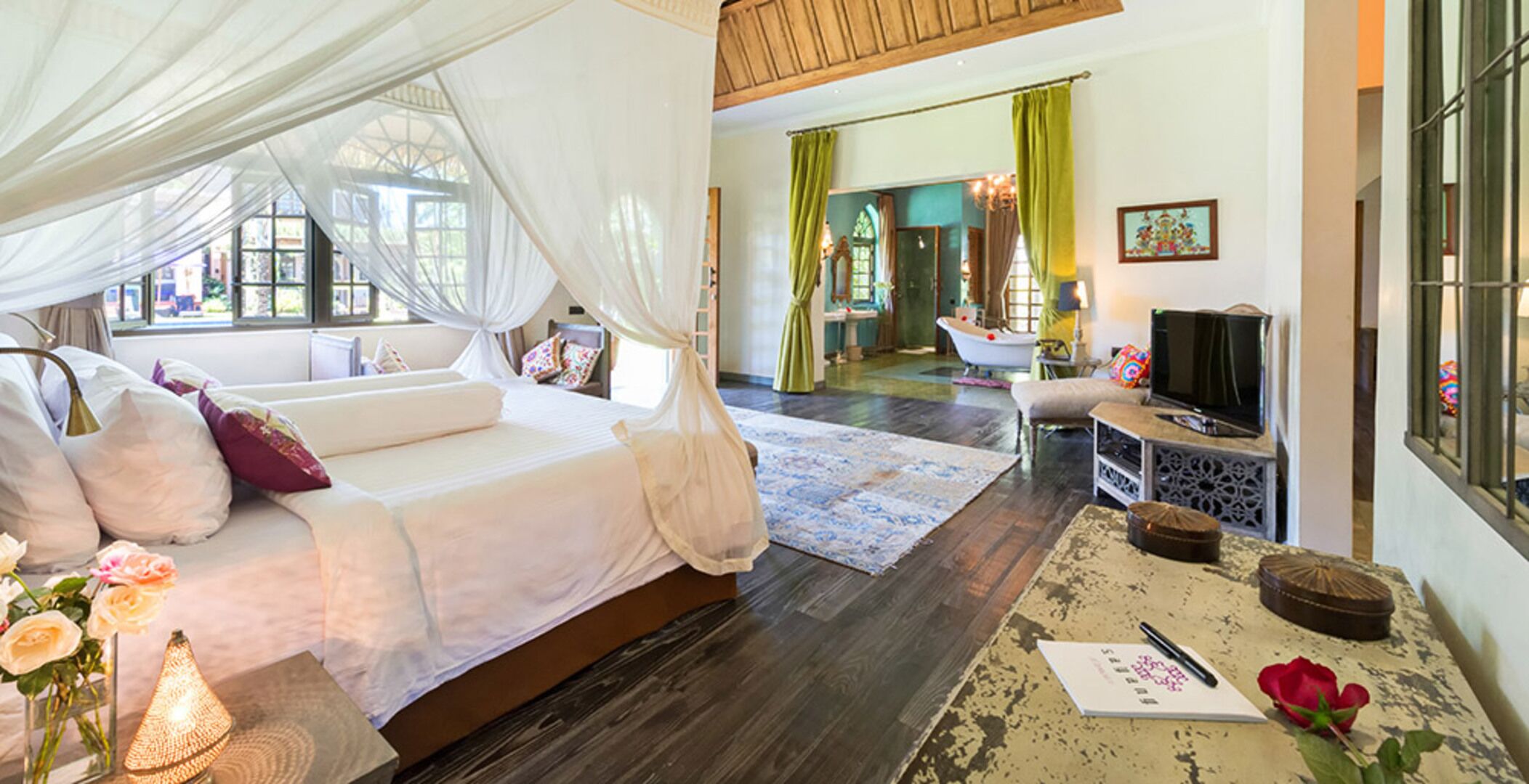 4 bedrooms, internet, bed sheets, wheelchair access