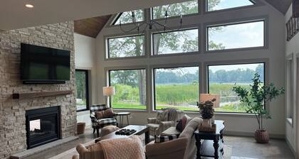 Lake Alexander + Sleeps 4 Families + Lakeside + Fire Pit