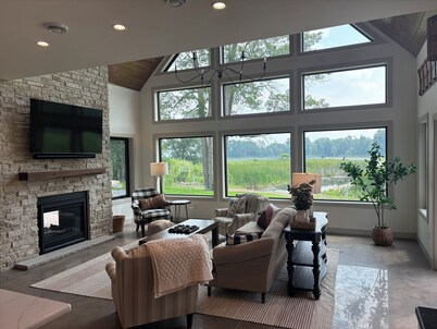 Lake Alexander + Sleeps 4 Families + Lakeside + Fire Pit