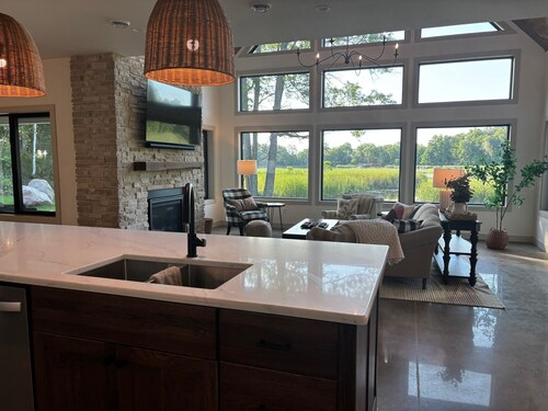 Lake Alexander + Sleeps 4 Families + Lakeside + Fire Pit