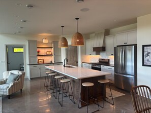 Interior - Lake Alexander + Sleeps 4 Families + Lakeside + Fire Pit (Cushing)