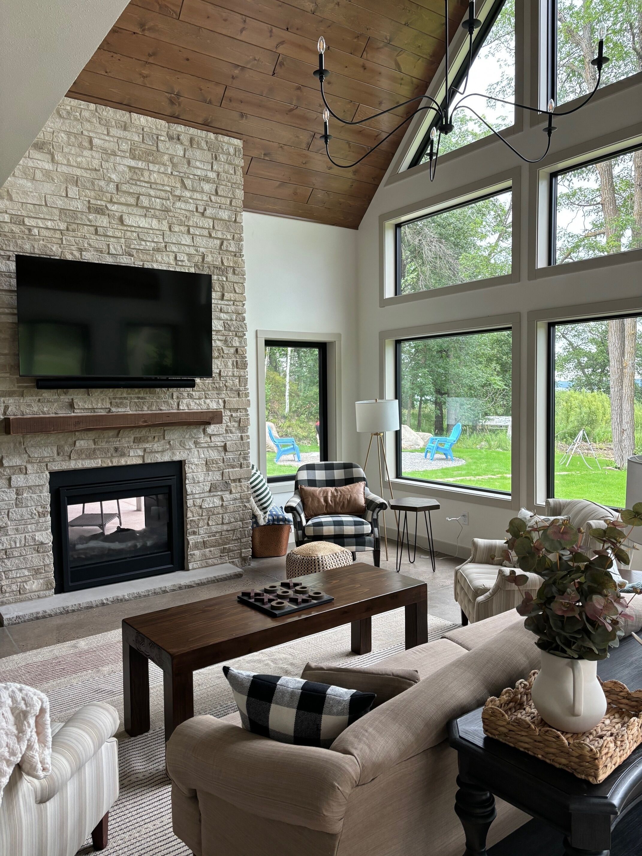 Smart-tv en een open haard