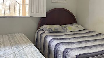 4 bedrooms, WiFi, bed sheets