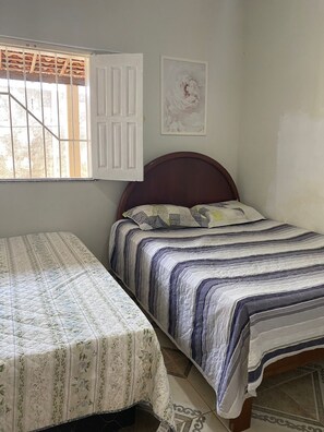 WiFi, bed sheets