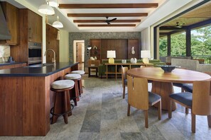 Two Bedroom Penthouse Villa | Seprai linen