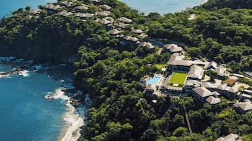 Vue depuis lâhĂ©bergement