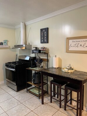 Microwave, oven, stovetop - The Happy Hyde Away-Peaceful & Quite Cozy Home!! (Houston)