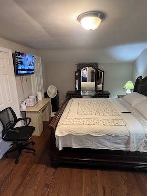 1 chambre, fer et planche à repasser, Wi-Fi, draps fournis