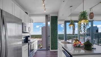 Microwave, oven, stovetop, dishwasher