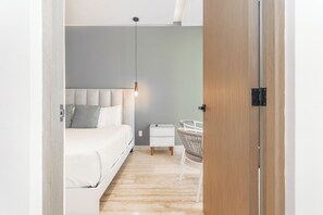 1 bedroom, WiFi, bed sheets - Luxury 1BR, 1 Block from 5th Ave. with Parking (Playa del Carmen)