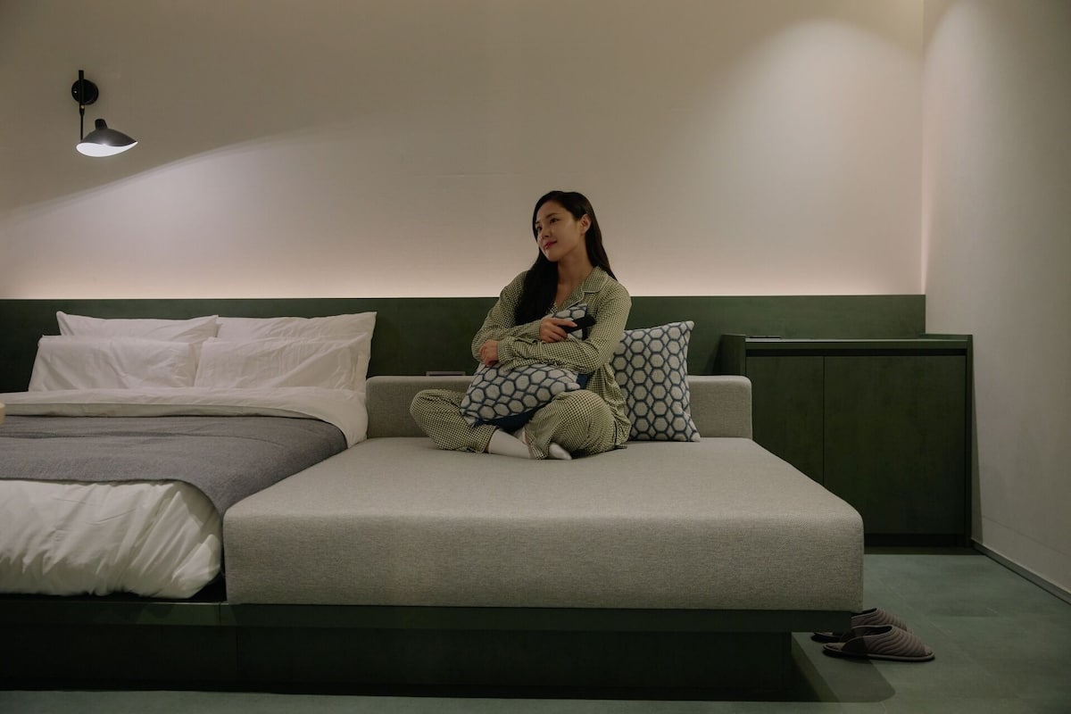 Movie | Desk, laptop workspace, blackout drapes, WiFi (free)