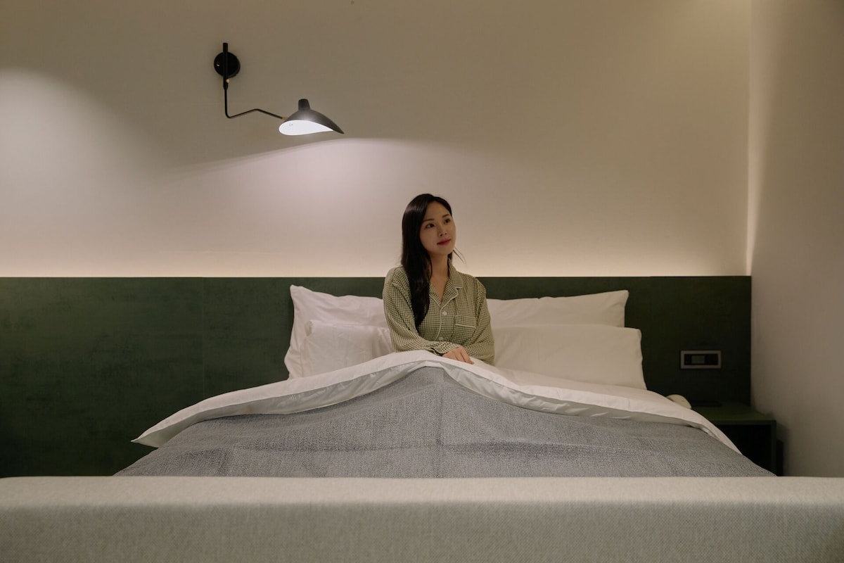 Co-living Room A | Desk, laptop workspace, free WiFi, bed sheets
