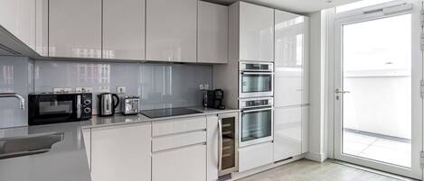 Fridge, microwave, oven, dishwasher