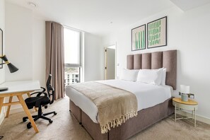 2 habitaciones, tabla de planchar con plancha, wifi y ropa de cama 