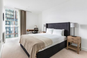 3 quartos, ferros/tábuas de passar roupa, Wi-Fi, roupa de cama