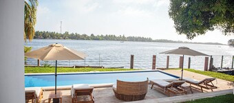 CASA BLANCA - EL ZAPOTE, EL SALVADOR
SALIDA AL ESTERO Y BOCANA
