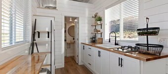 Tiny Home Near Zion National Park with Breathtaking Views, Star Gazing, Hot Tub