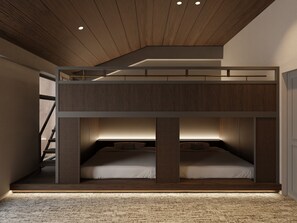 Suite, no fumadores (Bank) | Edredones de plumas, escritorio, wifi gratis