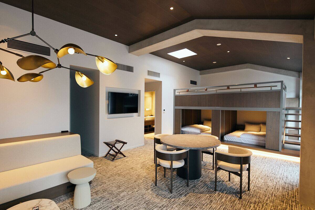Bank Suite, Non Smoking | Down duvets, in-room safe, desk, free WiFi