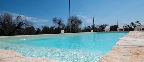 Piscine extérieure