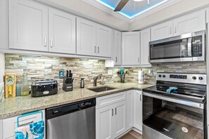 Fridge, microwave, oven, stovetop - Tortuga – 2BR on Beach, Heated Pool & Sauna (Sarasota)