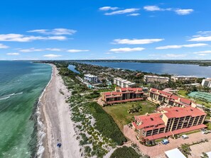 Exterior - Tortuga – 2BR on Beach, Heated Pool & Sauna (Sarasota)