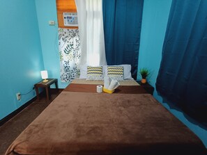 4 bedrooms, WiFi, bed sheets - 4-bedroom house in Coron Palawan with AC (Coron)