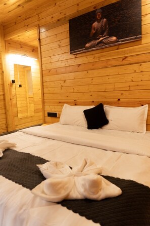 Luxury Chalet, Pool View | Desk, laptop workspace, blackout drapes, free WiFi