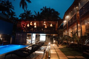 Bar à beira da piscina