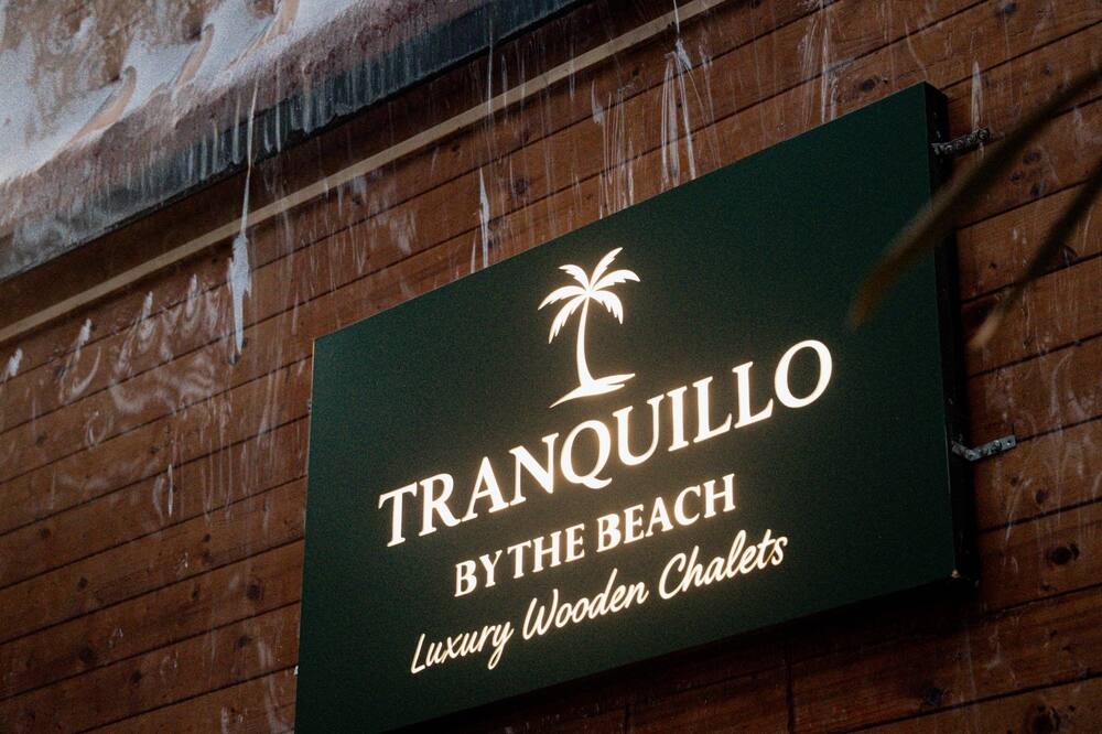 Tranquillo By The Beach - Luxury Wooden