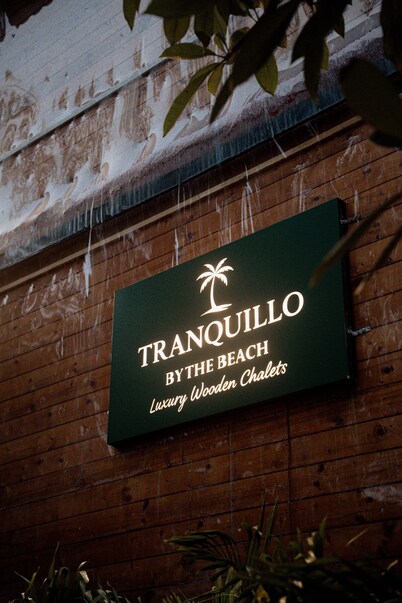 Tranquillo By The Beach - Luxury Wooden 
