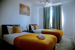 3 bedrooms, iron/ironing board, WiFi, bed sheets