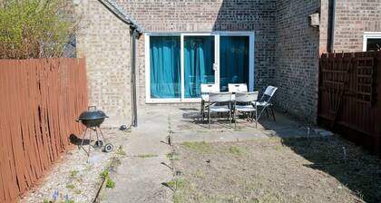Tranquil 3B House- Sleeps 6, Garden & Free Parking